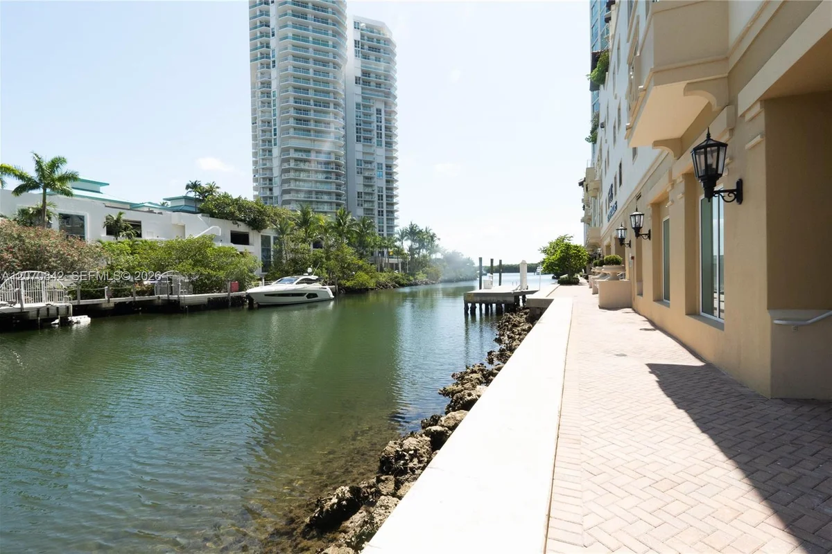 150 Sunny Isles Blvd #1-TH403, Sunny Isles Beach: photo 1 of 22