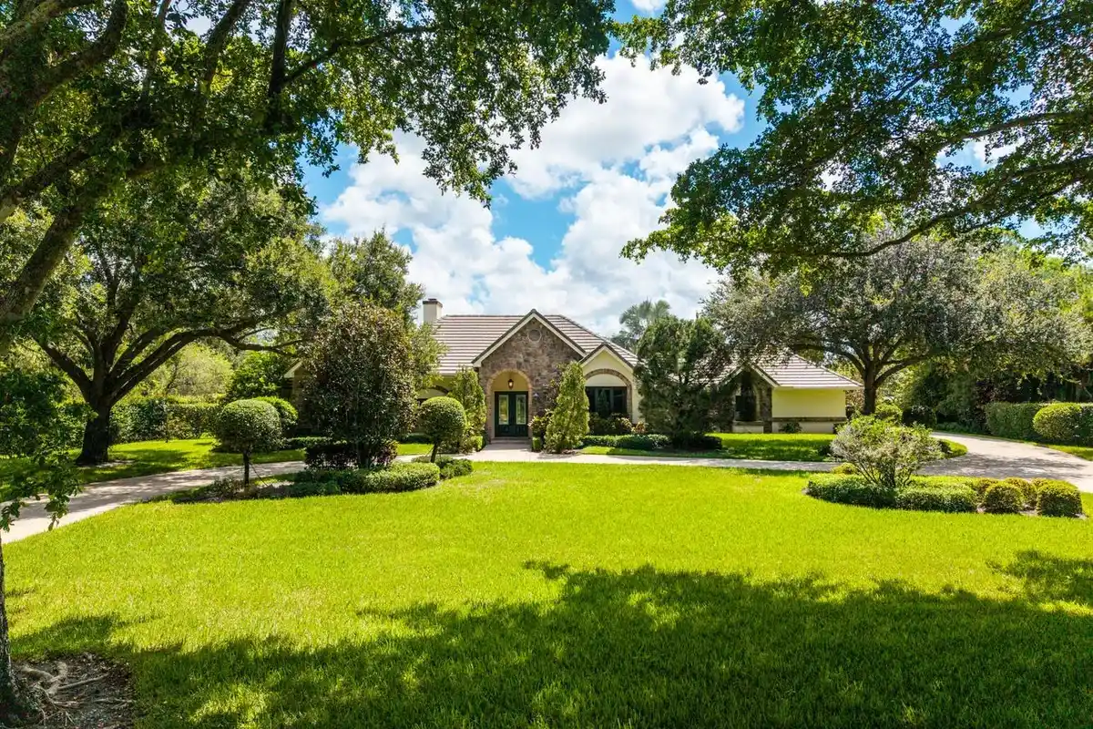 5591 W Leitner Dr, Coral Springs: photo 1 of 96