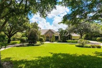 5591 W Leitner Dr, Coral Springs: photo 1 of 96