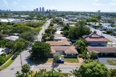 1812 NE 20th Ave #1, Fort Lauderdale: photo 1 of 20