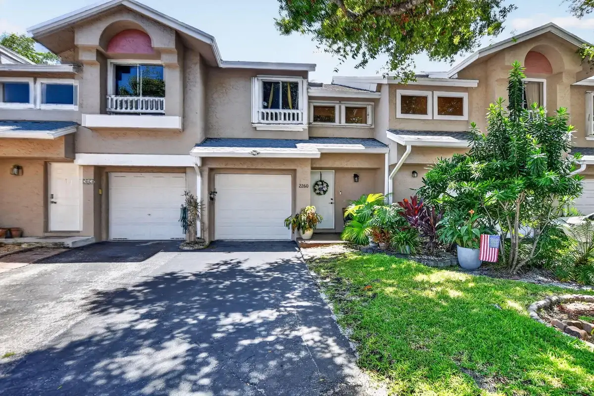 2260 Discovery Cir W, Deerfield Beach: photo 1 of 43