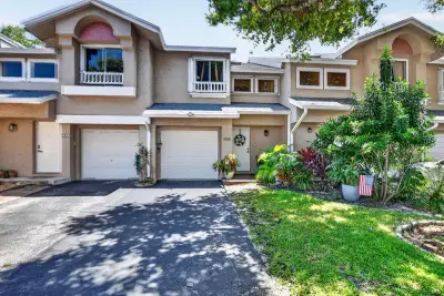 2260 Discovery Cir W, Deerfield Beach: photo 1 of 43