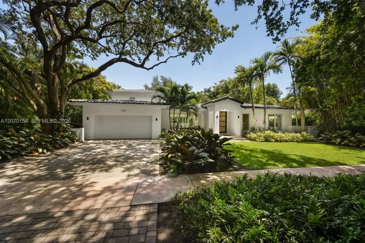 1015 Bayamo Ave, Coral Gables: photo 1 of 24
