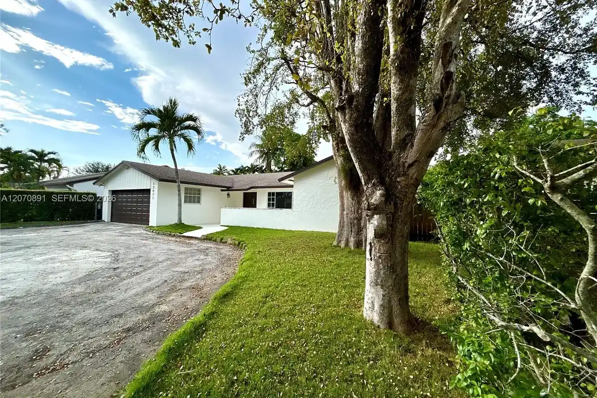 13971 SW 112th St, Miami: photo 1 of 43