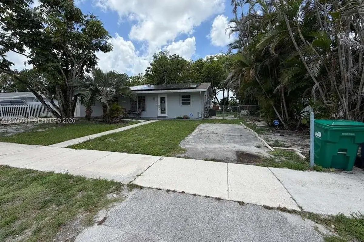 20302 NW 39th Ct, Miami Gardens: photo 1 of 27