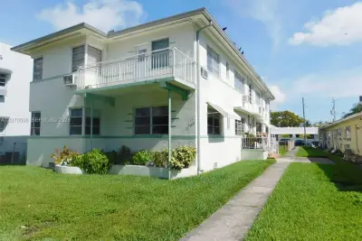 1735 Marseille Dr #2, Miami Beach: photo 1 of 26