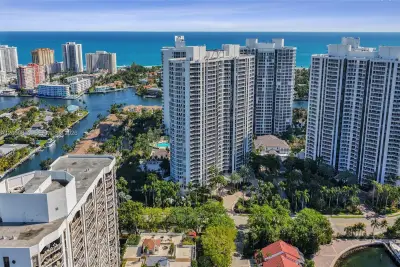 21205 Yacht Club Dr #2310, Aventura: photo 1 of 35