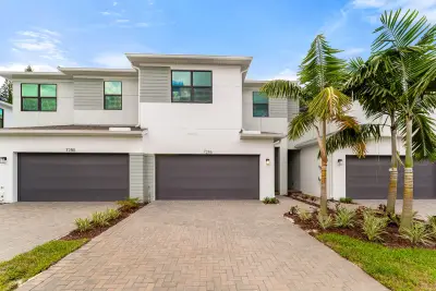 7382 Brenner Ave, Lake Worth: photo 1 of 11
