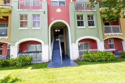 11103 NW 83rd St #207, Doral: photo 1 of 38