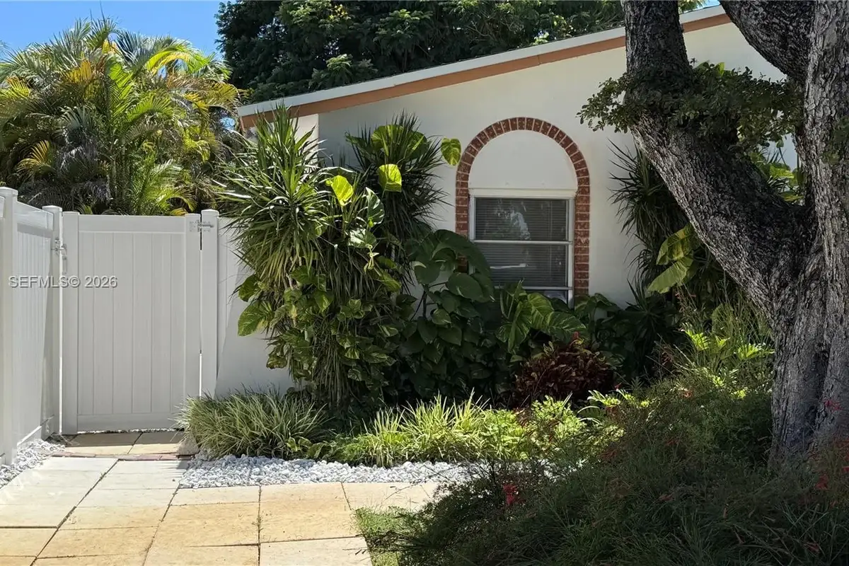 7804 SW 129th Ct #B, Miami: photo 1 of 7