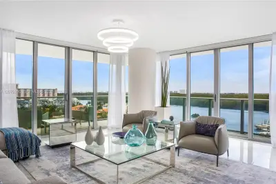 330 Sunny Isles Blvd #5-1102, Sunny Isles Beach: photo 1 of 29