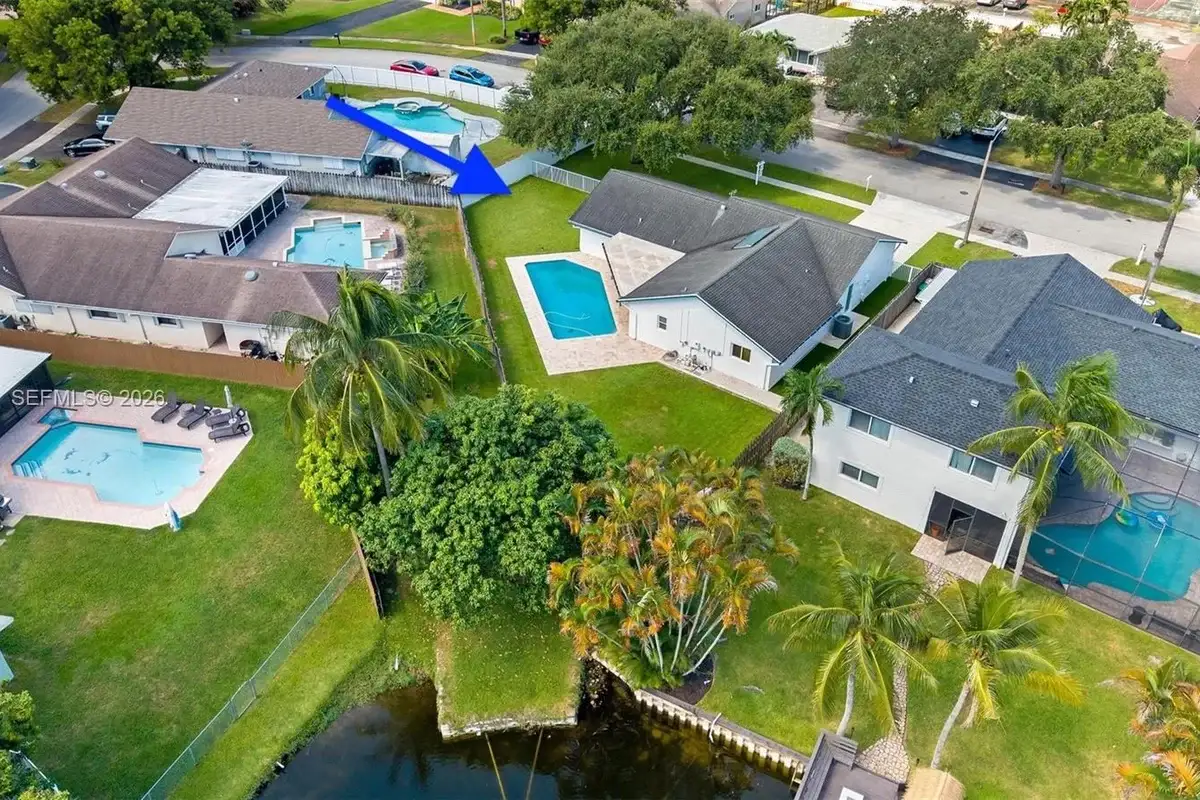 2760 SW 86th Way, Davie: photo 1 of 53