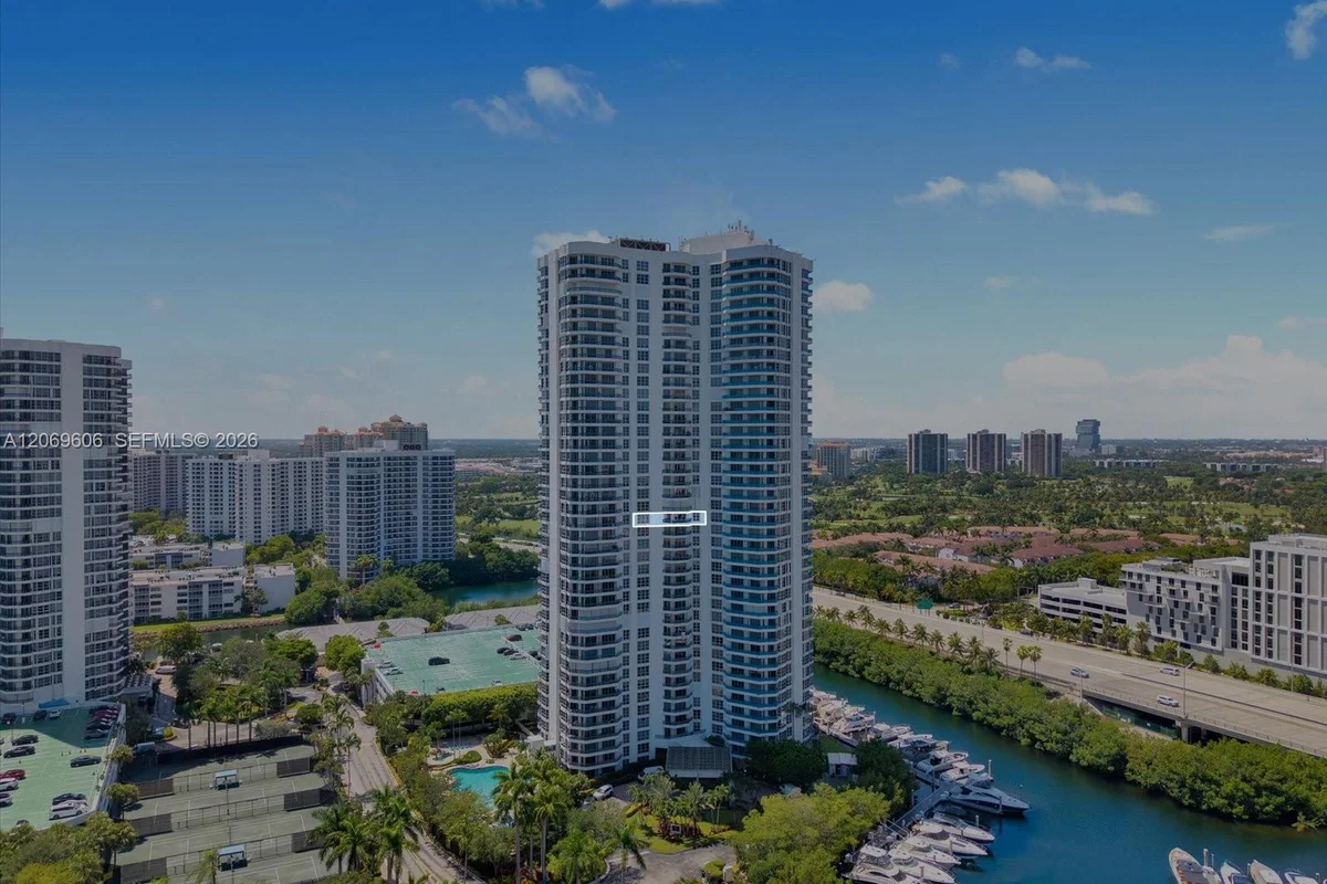 3500 Mystic Pointe Dr #2107, Aventura: photo 1 of 33