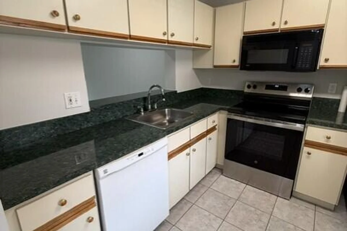 3031 Holiday Springs Blvd #202-7, Margate: photo 1 of 18