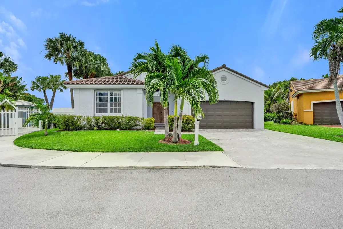 3274 NW 22nd Ave, Oakland Park: photo 1 of 64