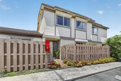 10725 NW 30th Pl #4, Sunrise: photo 1 of 56