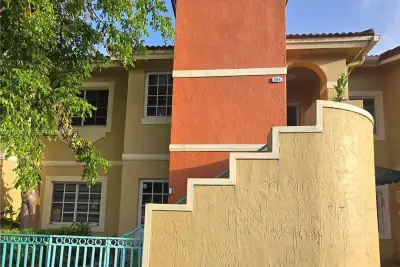 7205 NW 173rd Dr #604-6, Hialeah: photo 1 of 15