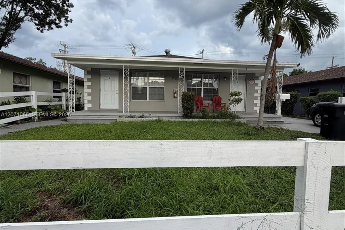 706 S F St #N, Lake Worth: photo 1 of 5