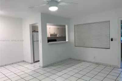 2612 Johnson St #4, Hollywood: photo 1 of 13