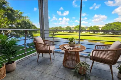 9230 Lagoon Pl #310, Davie: photo 1 of 29