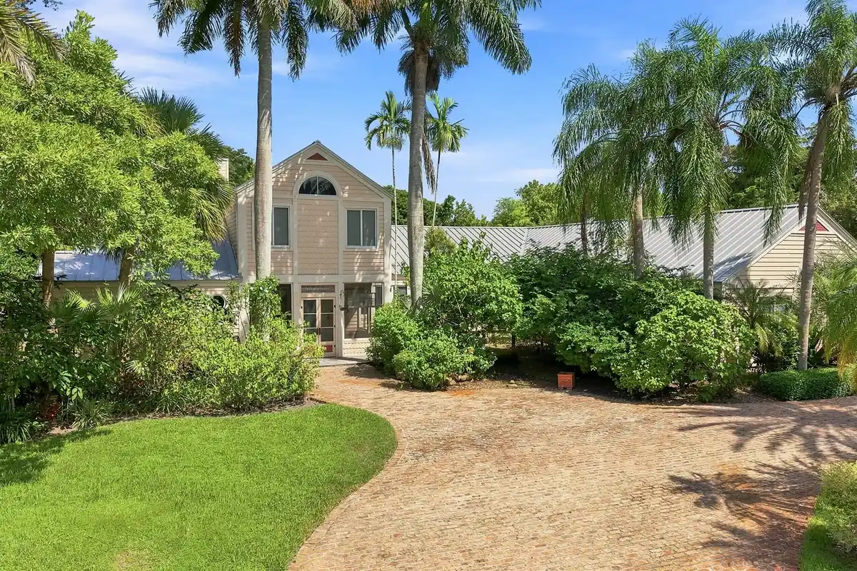 2705 Hackney Rd, Weston: photo 1 of 14