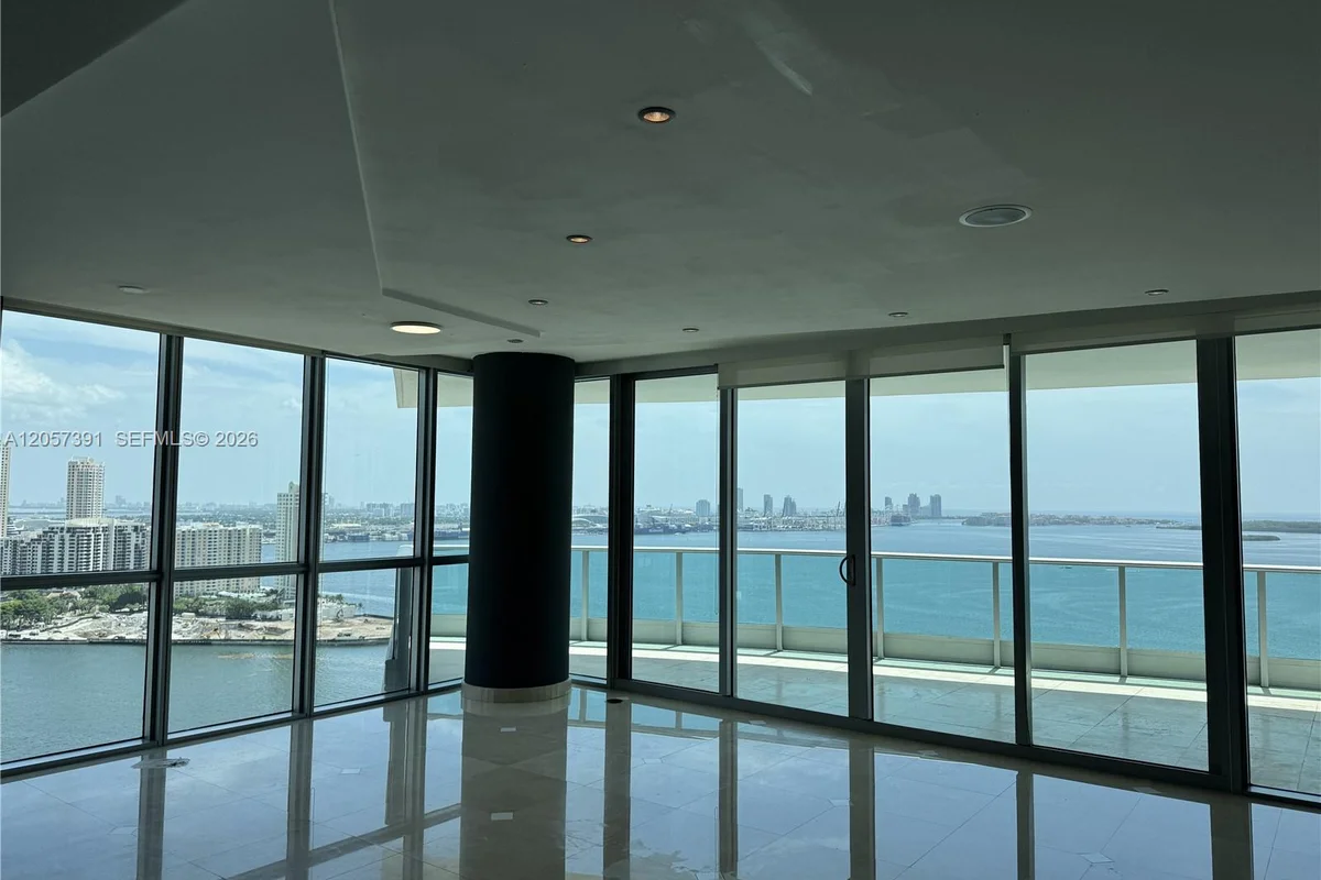 1331 Brickell Bay Dr #2801, Miami: photo 1 of 29