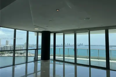 1331 Brickell Bay Dr #2801, Miami: photo 1 of 29