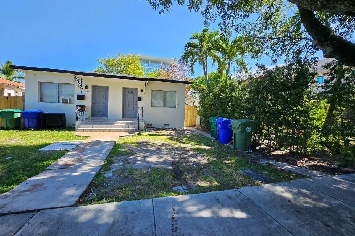 1732 SW 21st Ter, Miami: photo 1 of 37