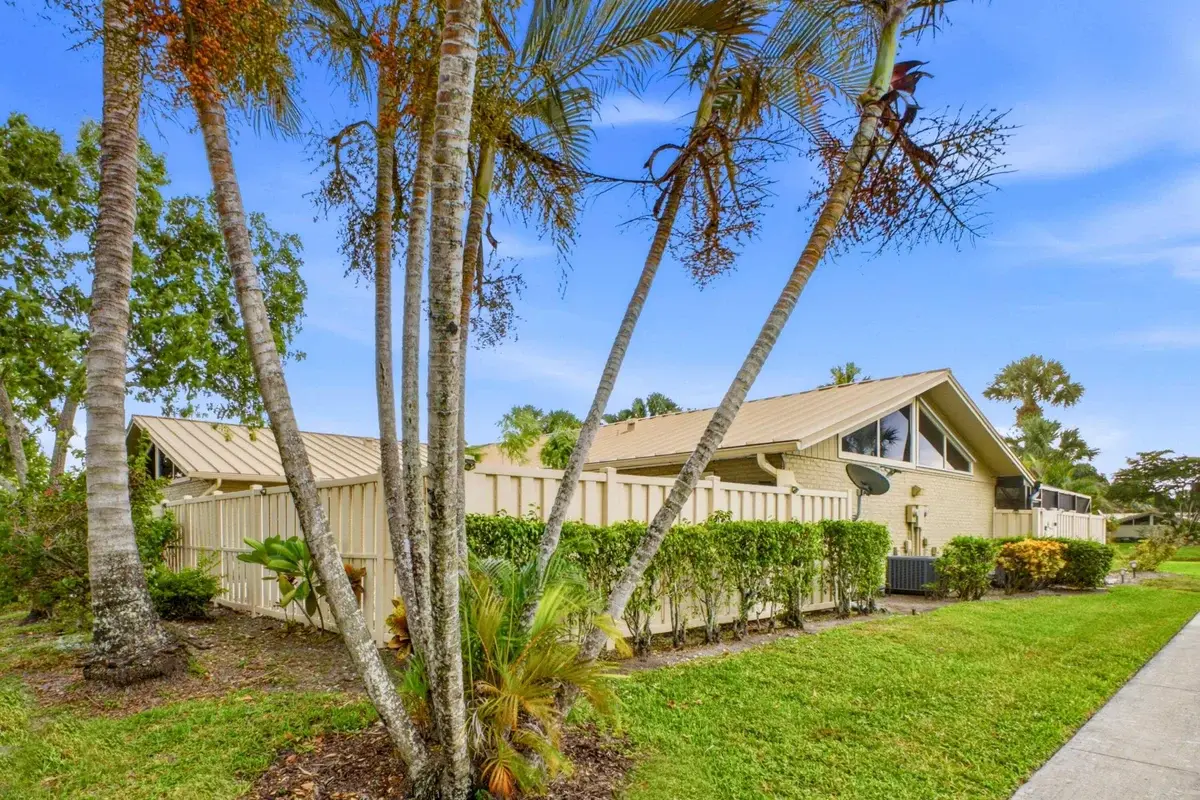 5933 Golden Eagle Cir, Palm Beach Gardens: photo 1 of 30