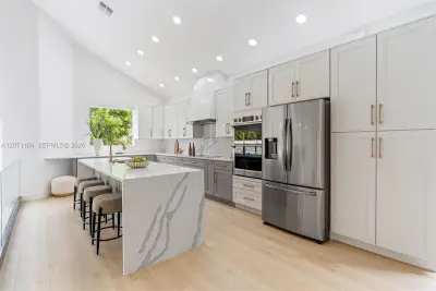 9840 Stover Way, Wellington: photo 1 of 24