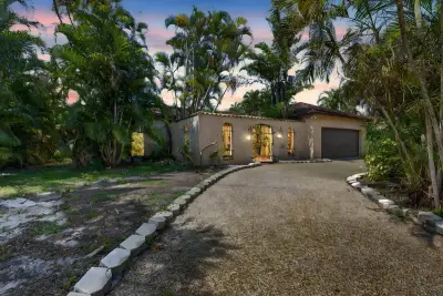 5688 Wind Drift Ln, Boca Raton: photo 1 of 34