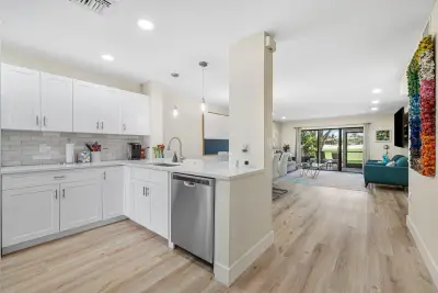 17 Southport Ln #E, Boynton Beach: photo 1 of 68