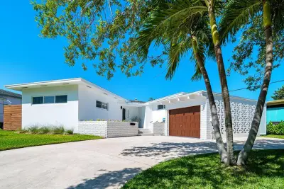 3300 Westview Ave, West Palm Beach: photo 1 of 41