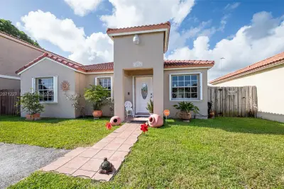 12916 SW 150th Ter, Miami: photo 1 of 43