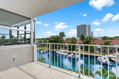 16565 NE 26th Ave #4E, North Miami Beach: photo 1 of 44