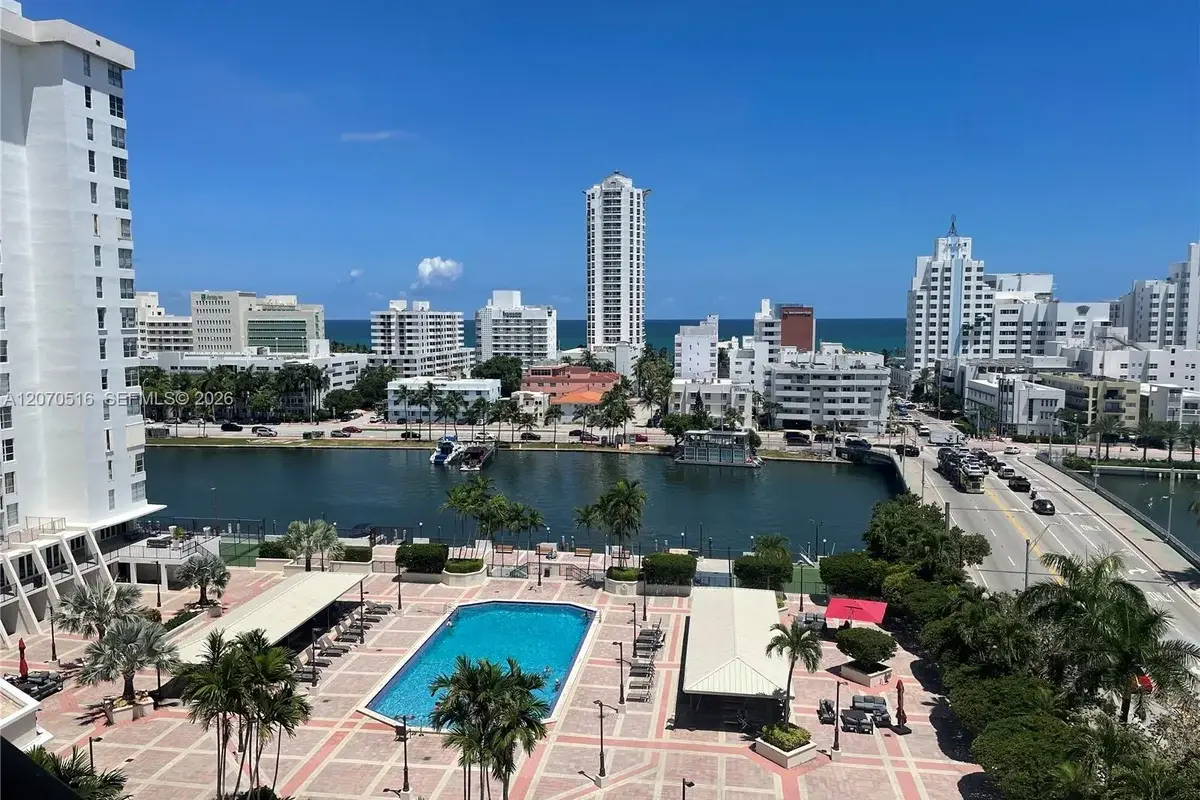 4101 Pine Tree Dr 926 #926,925, Miami Beach: photo 1 of 12