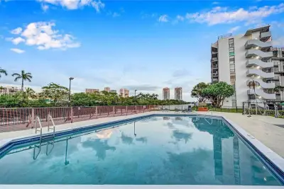 3401 N Country Club Dr #EI-216, Aventura: photo 1 of 27