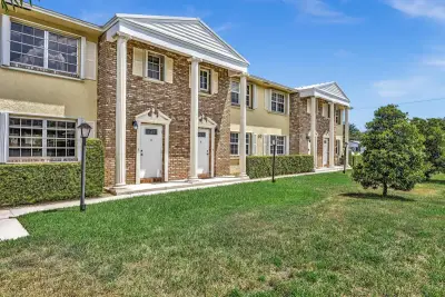 60 SW 5th Ave #0050, Boca Raton: photo 1 of 45