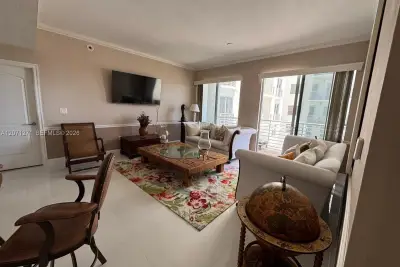 1830 Radius Dr #1105, Hollywood: photo 1 of 18