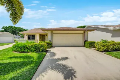 8 Eaton Pl, Boynton Beach: photo 1 of 26