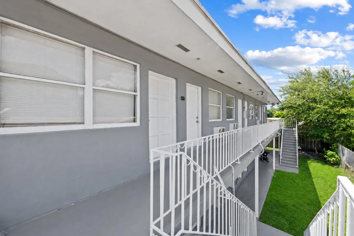 1761 Ali Baba Ave #4, Opa-locka: photo 1 of 12