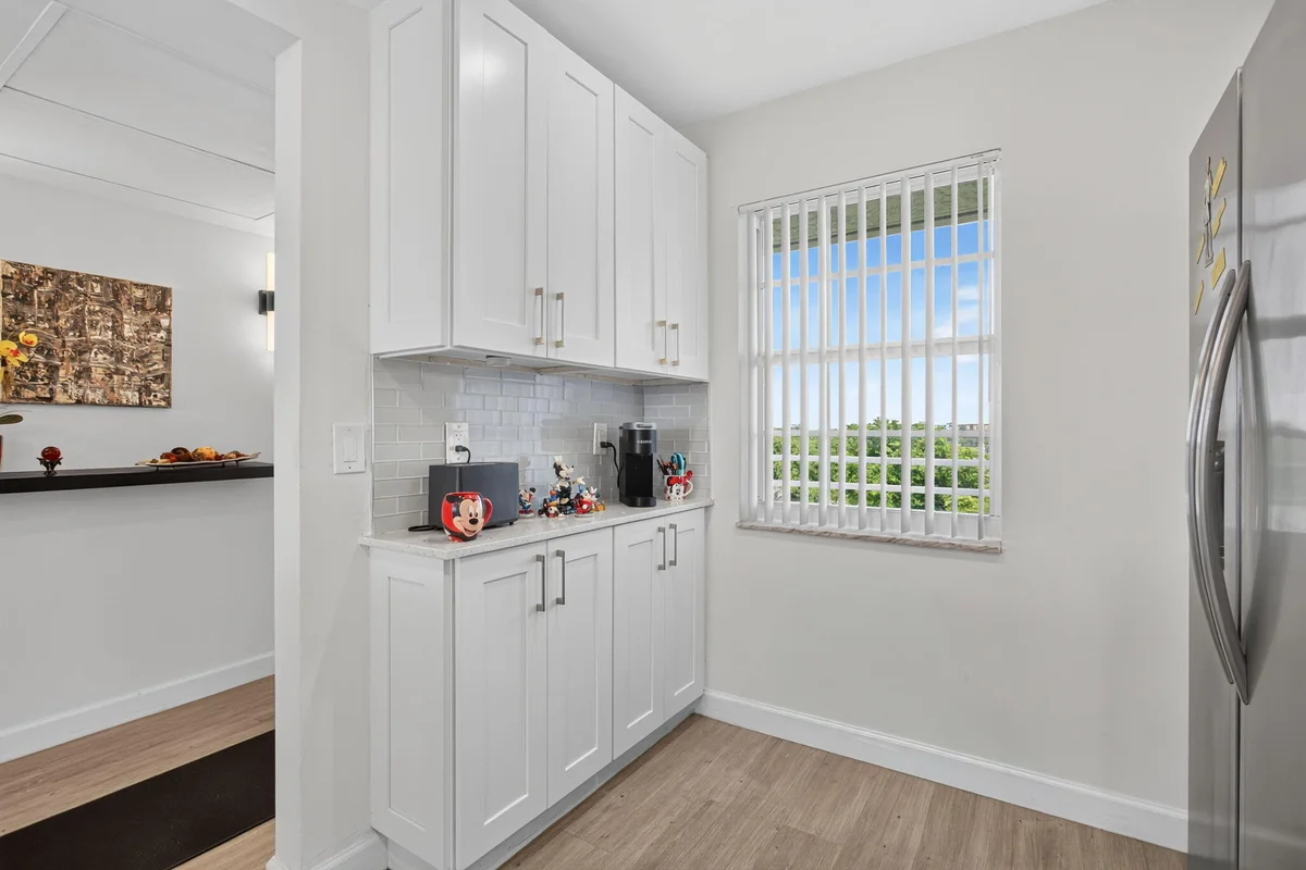 575 Oaks Ln #709, Pompano Beach: photo 1 of 41