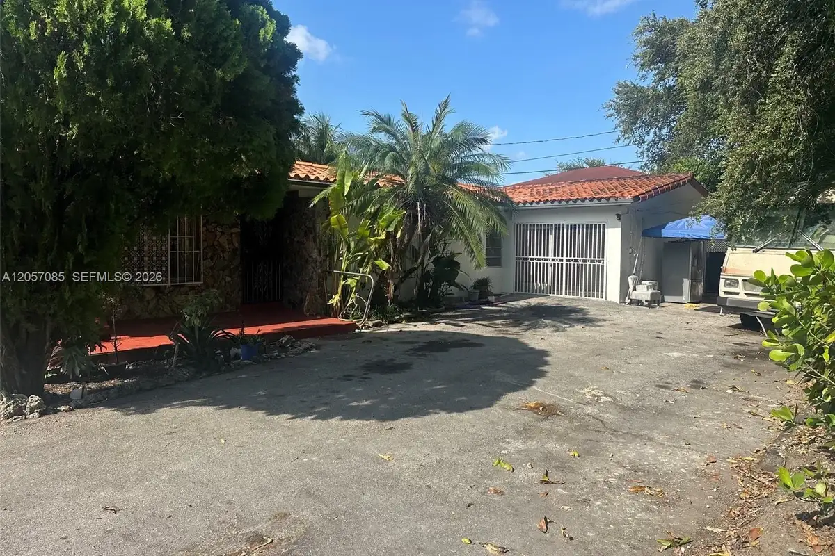 Home in Miami: photo 1 of 15