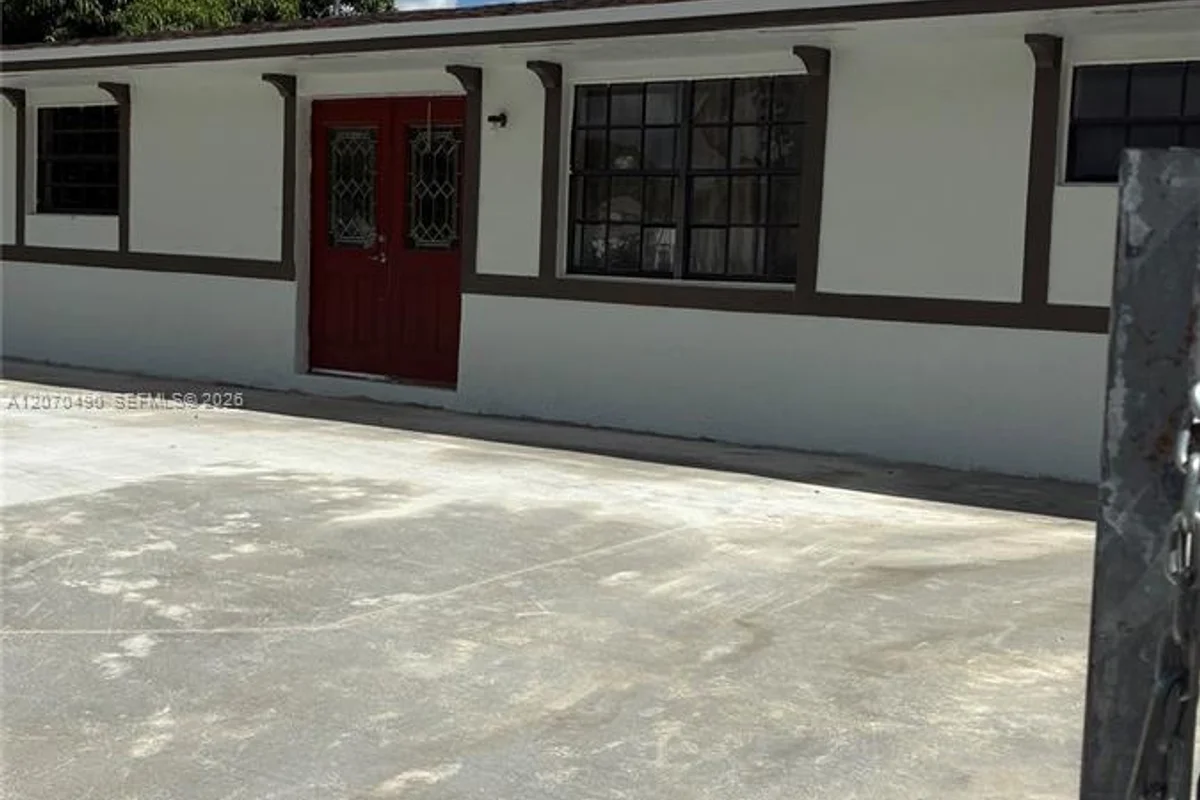 14521 SW 296th St, Homestead: photo 1 of 15