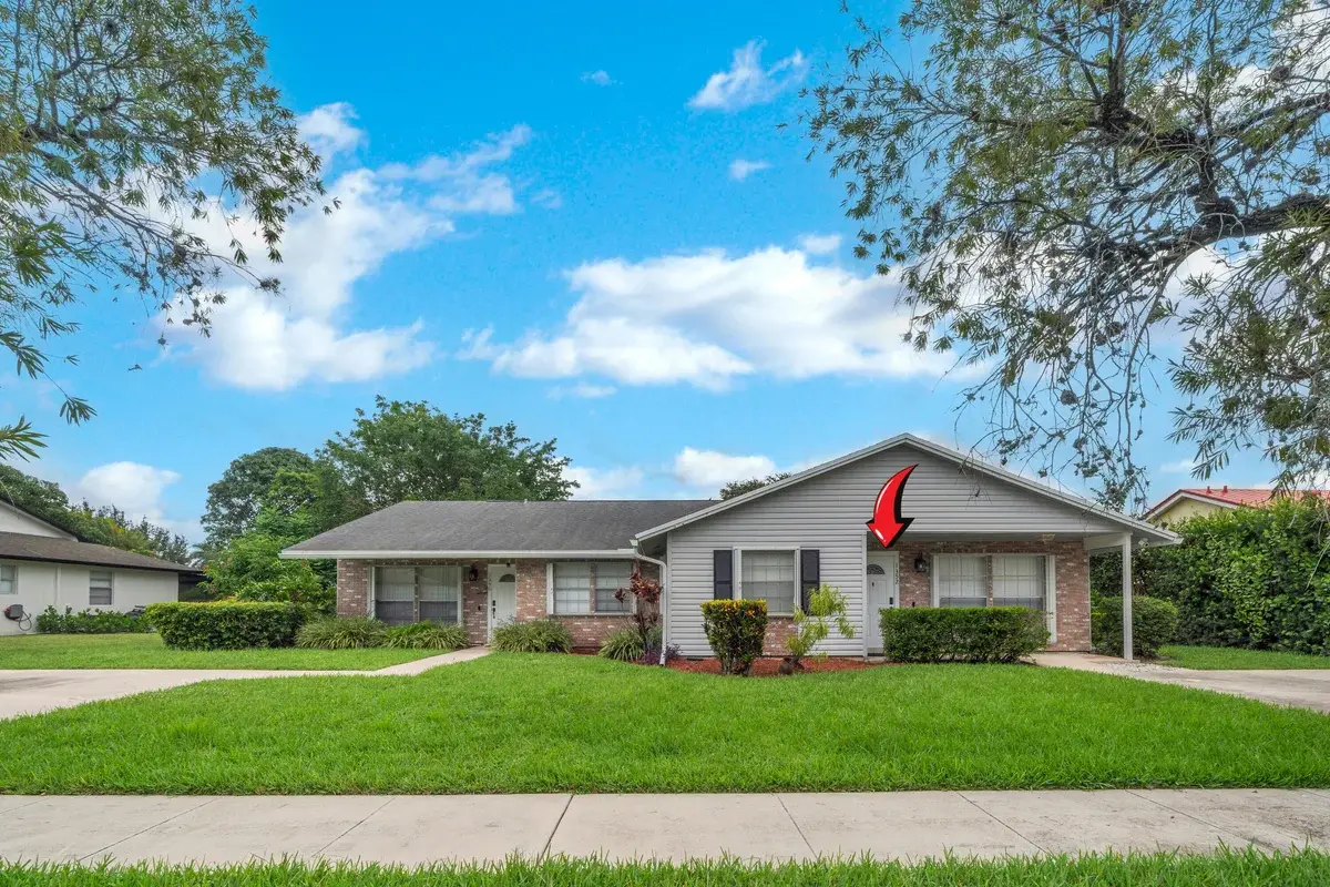 1350 Riverside Cir #2, Wellington: photo 1 of 42