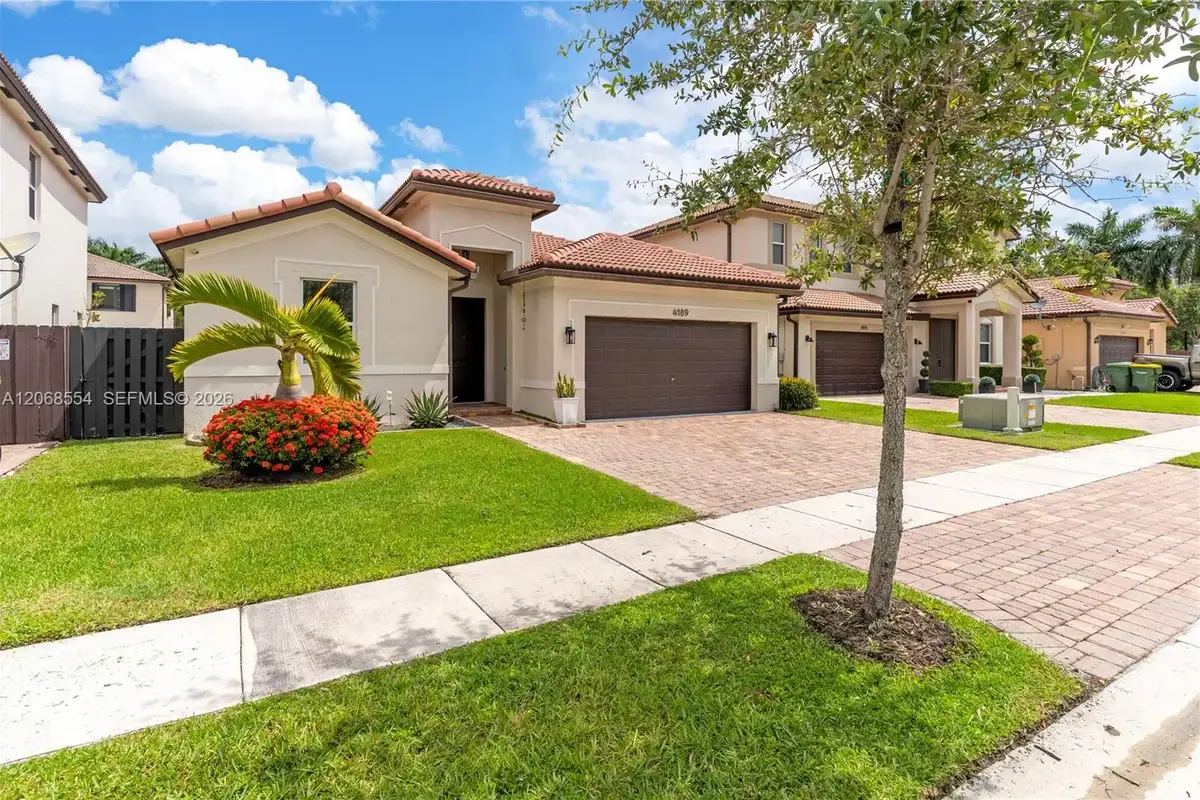 4189 NE 20th St, Homestead: photo 1 of 29