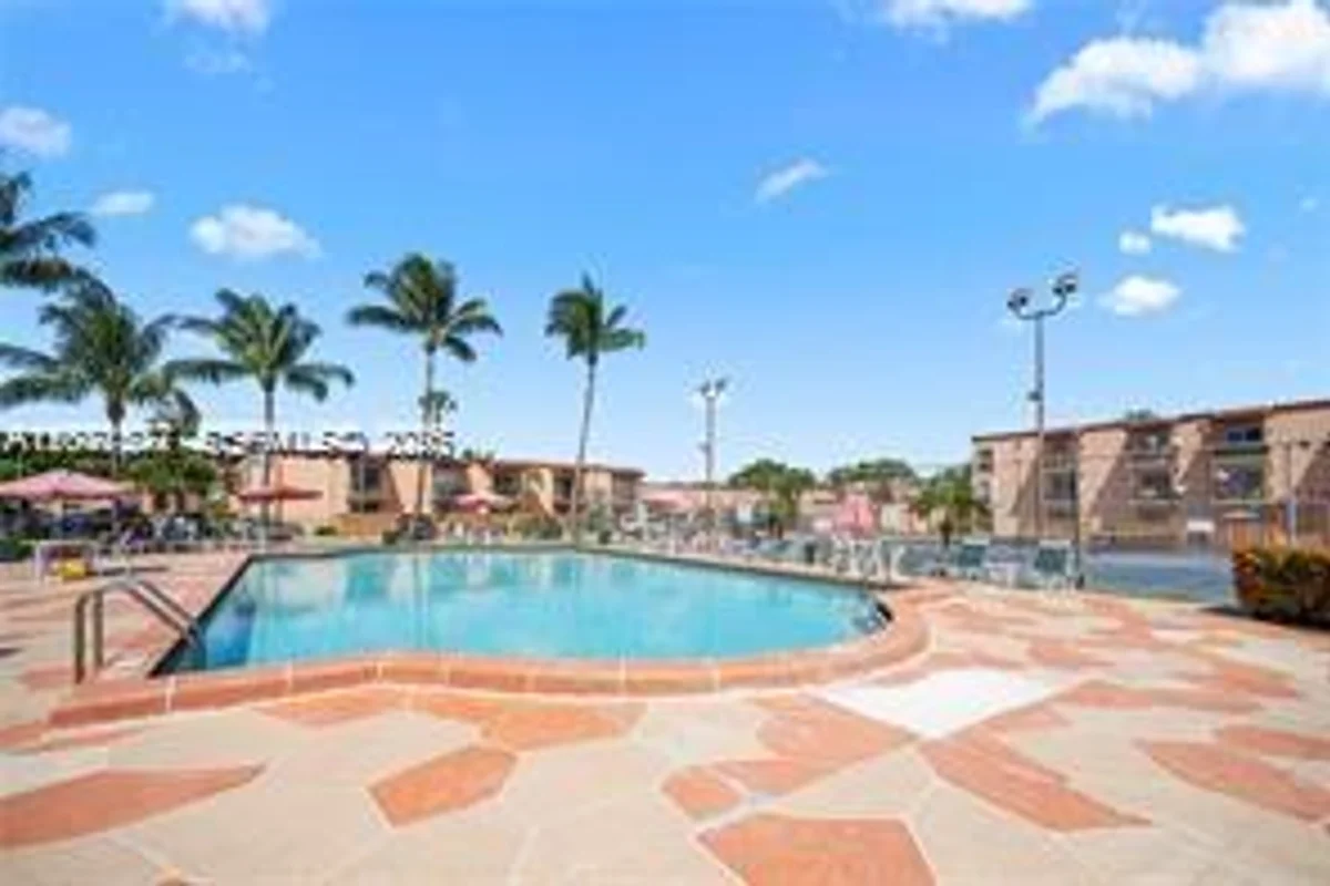 7105 Miami Lakes Dr #N16, Miami Lakes: photo 1 of 7