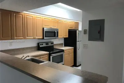 8580 SW 212th St #307, Cutler Bay: photo 1 of 15