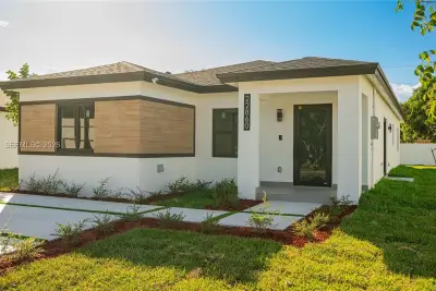 22860 SW 122nd Pl, Miami: photo 1 of 25