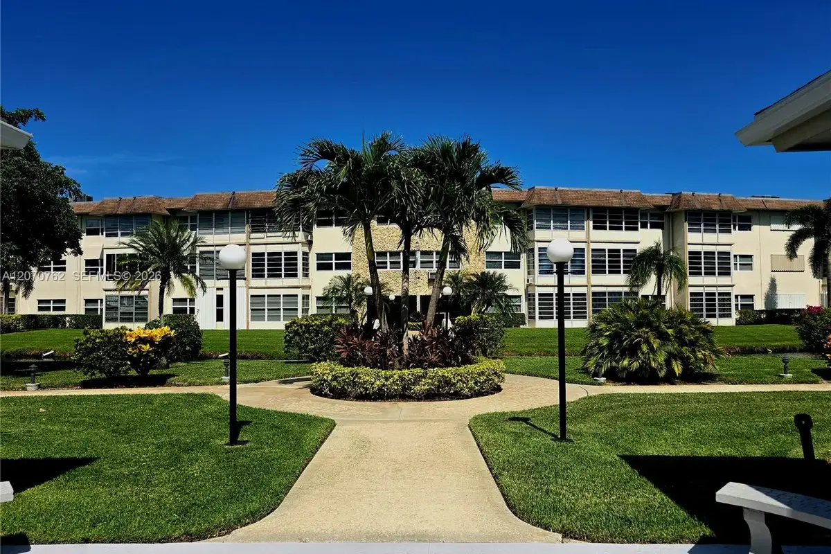 3405 NW 48th Ave #601, Lauderdale Lakes: photo 1 of 38